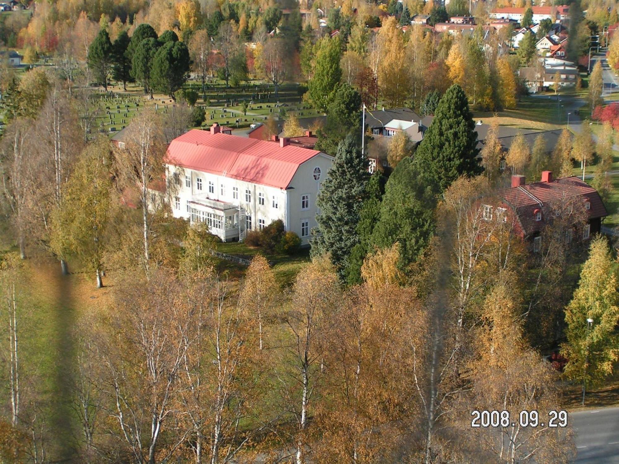 Stiftsgarden Hostel Шеллефтео Экстерьер фото